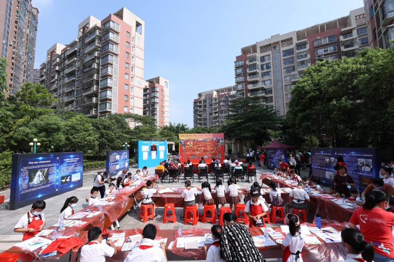 (新闻稿)科普特色 童心向党——龙岗首个社区少工委在横岗街道怡锦社区揭牌成立_2